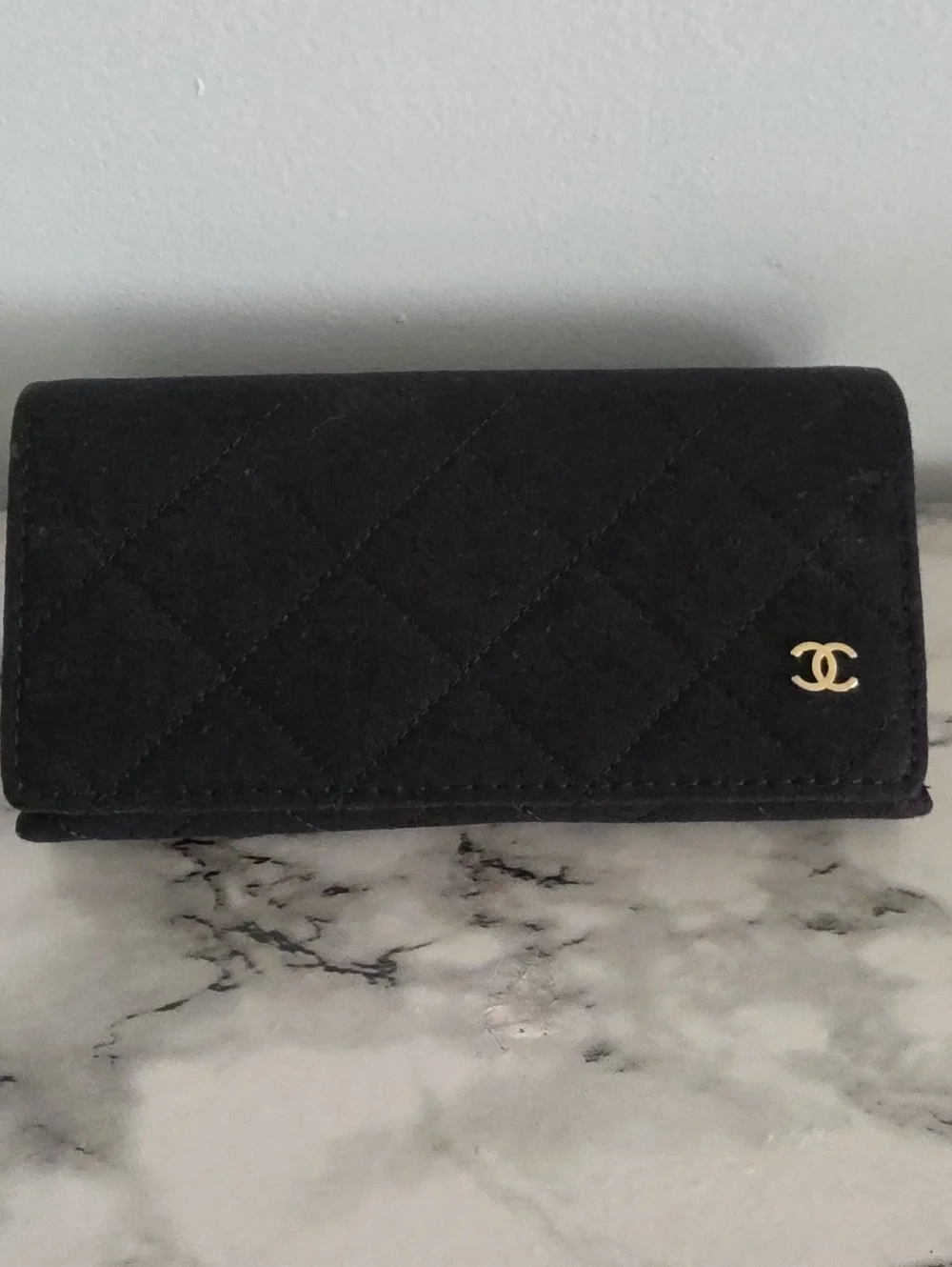 CHANEL Black Quilted Suede Sunglasses Case with Gold CC Logo - Picture 1 of 4